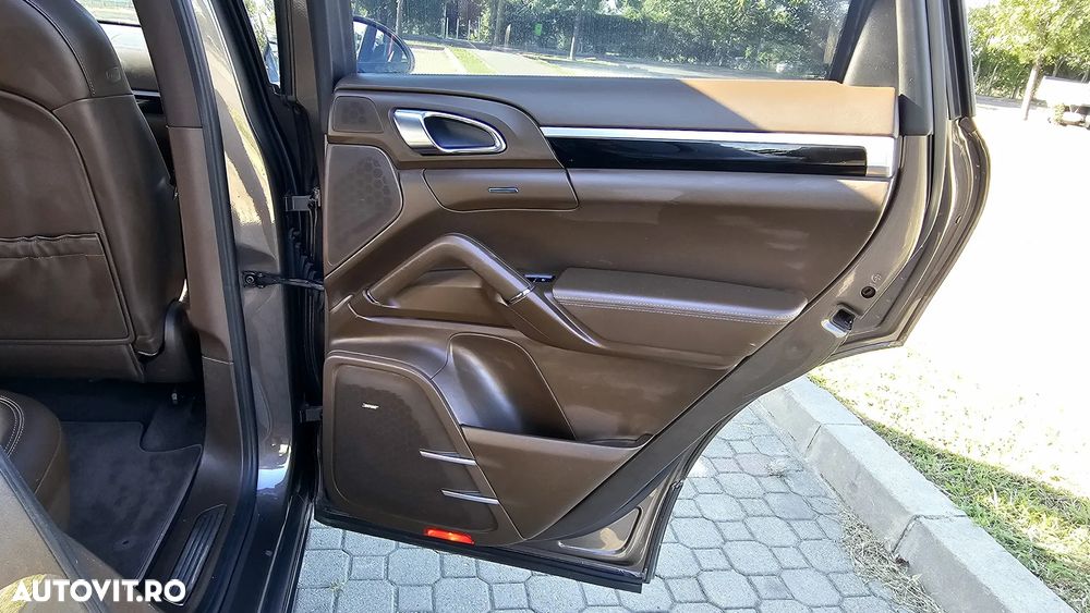 Porsche Cayenne S E-Hybrid Platinum Edition - 20