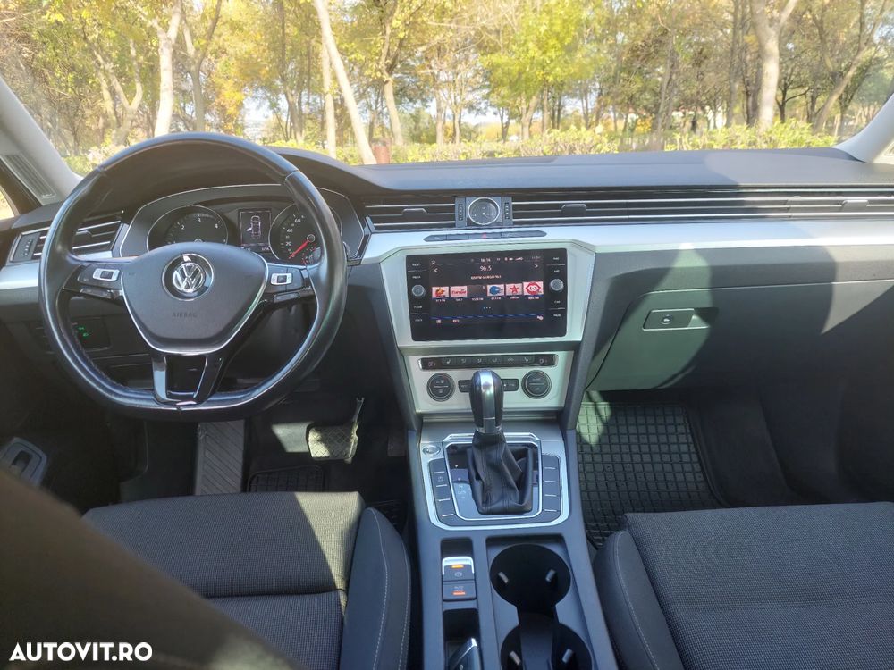 Volkswagen Passat - 10