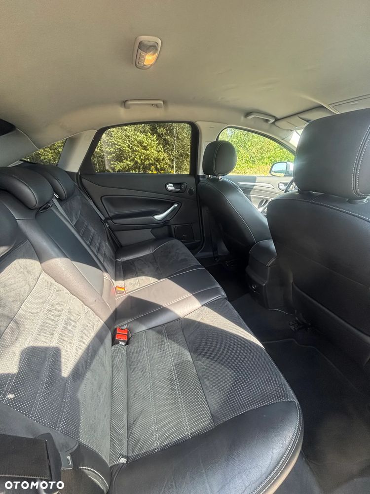 Ford Mondeo 2.5 Titanium - 11