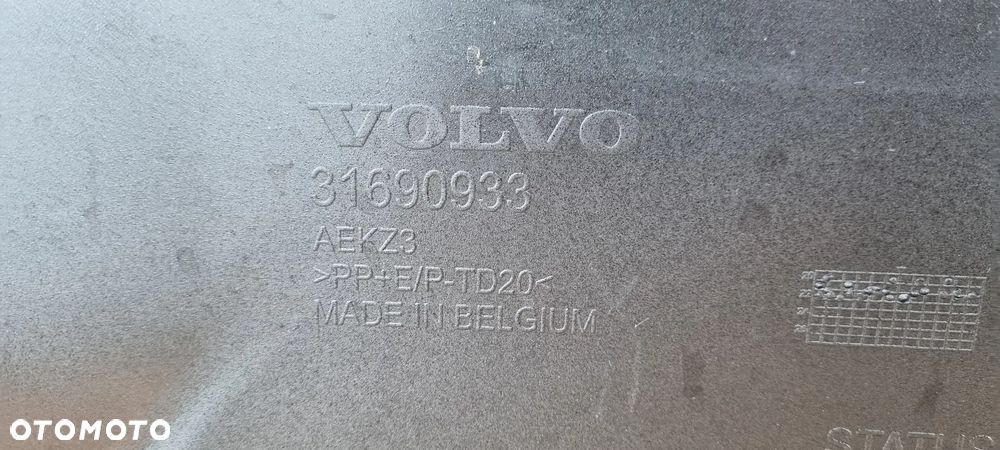 Volvo XC40 Lift 2022- zderzak przód oryginał MB240 - 17