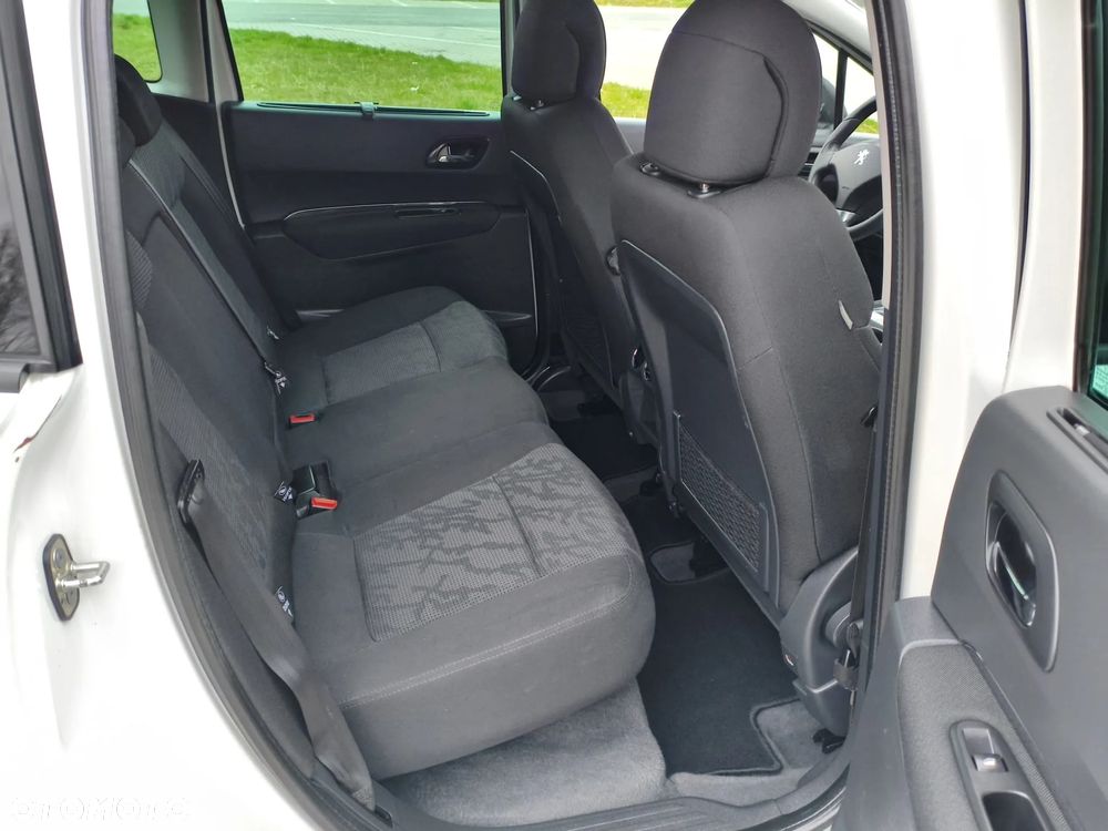 Peugeot 3008 HDi FAP 110 Allure - 29