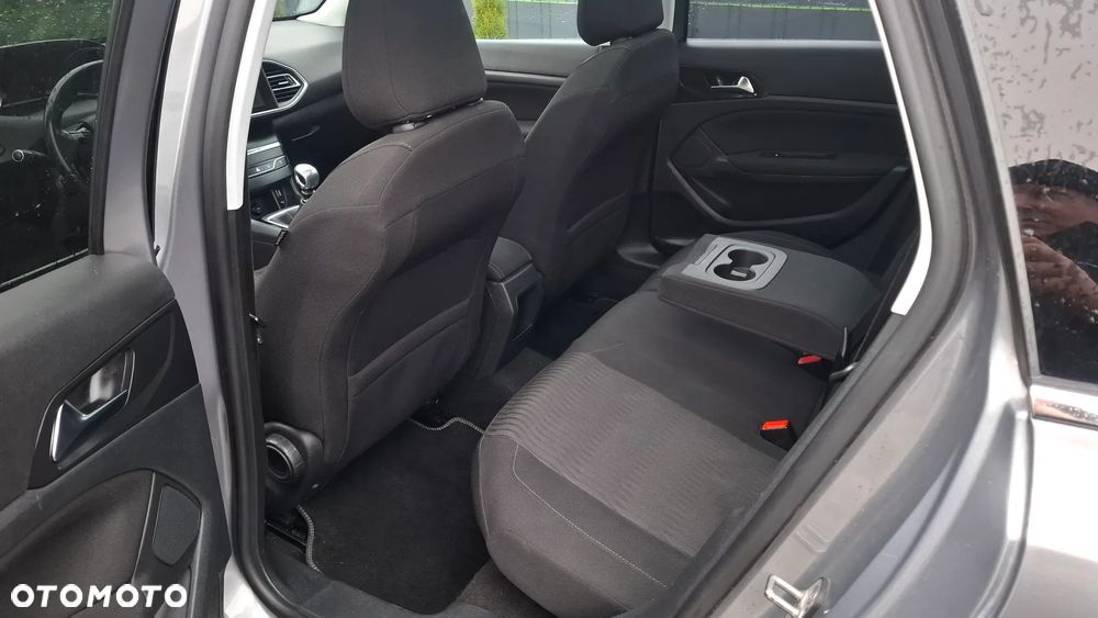 Peugeot 308 BlueHDi FAP 120 Stop&Start Allure - 29