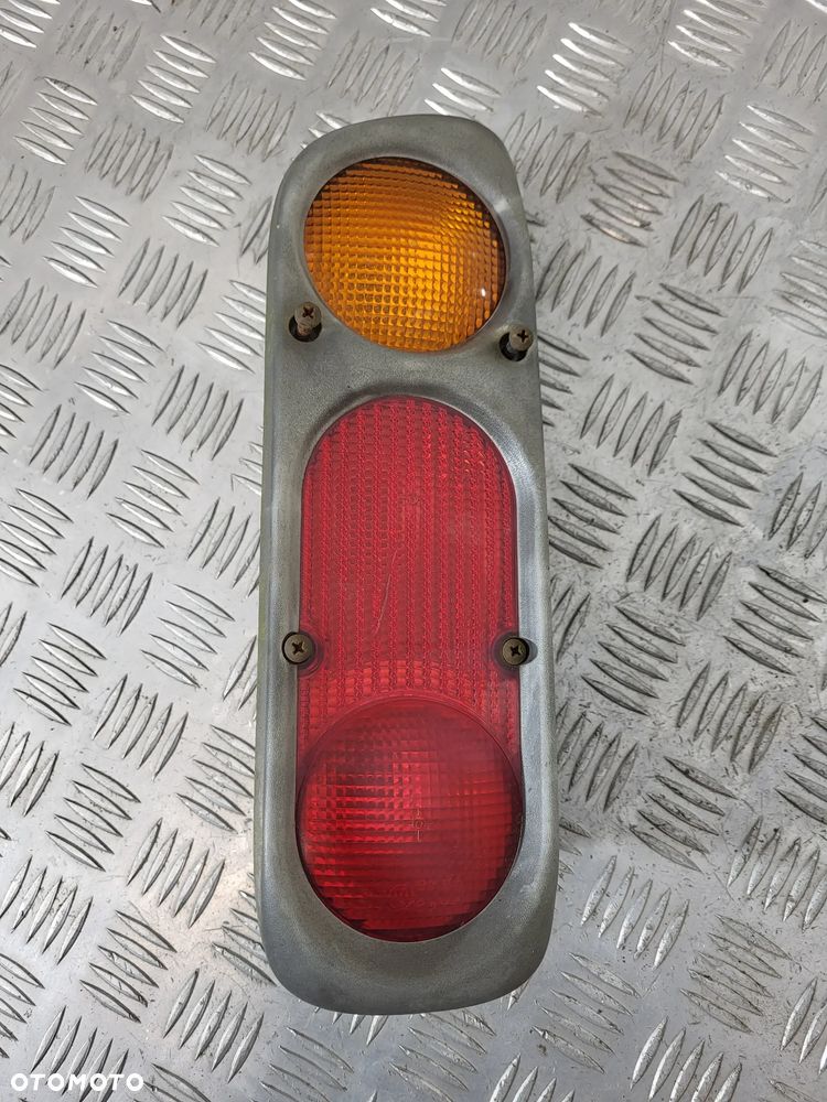 Nissan Terrano II Lampa Lewy Prawa Tył - 3