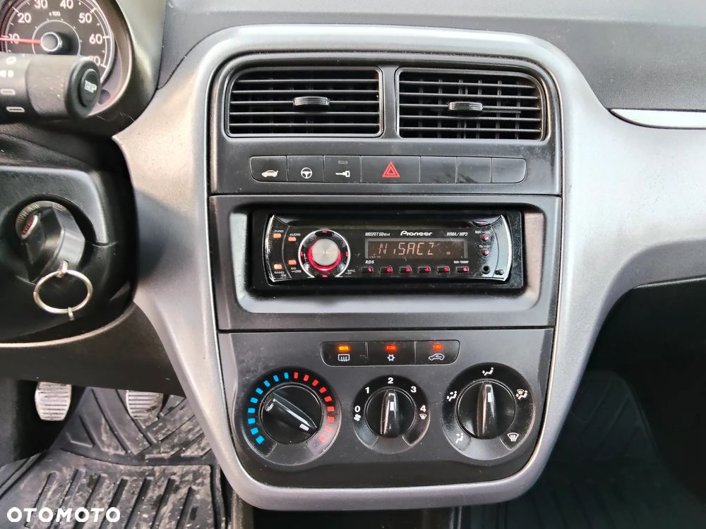 Fiat Grande Punto 1.2 8V - 22