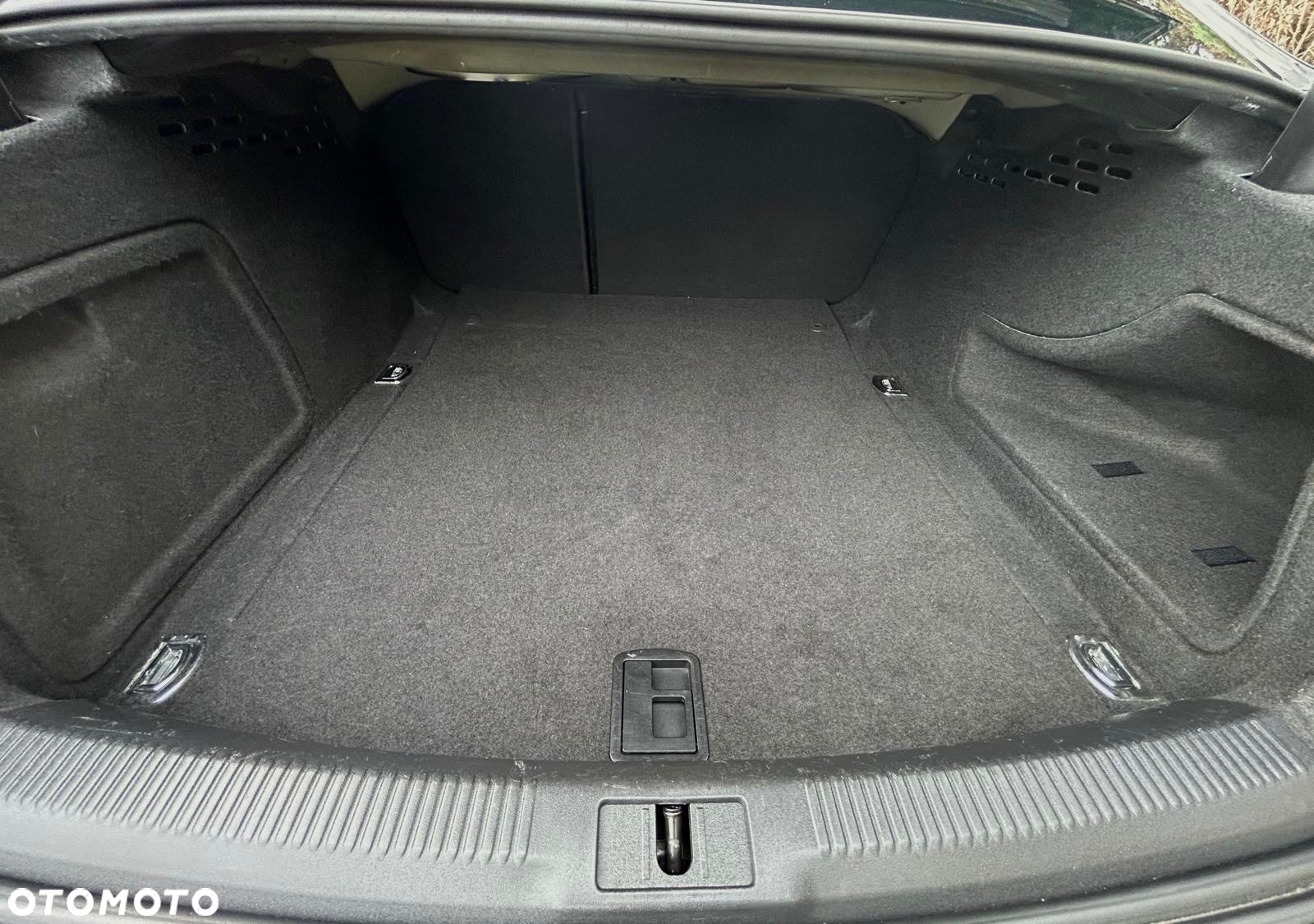 Audi A4 - 40