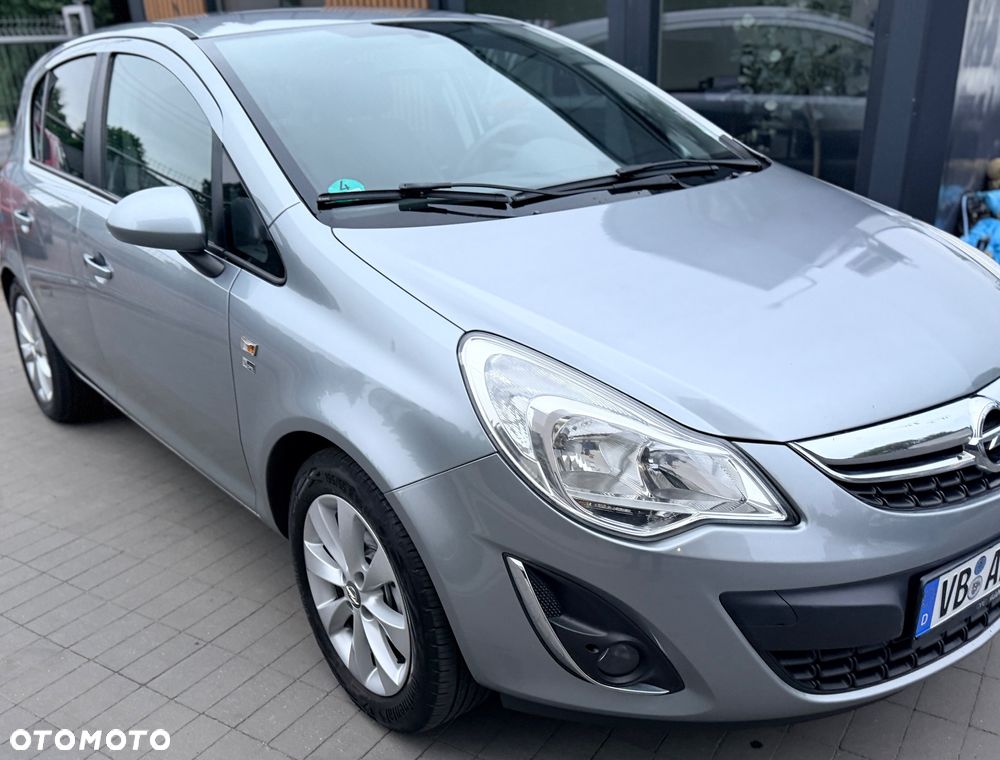 Opel Corsa 1.4 16V Innovation 110 Jahre - 24