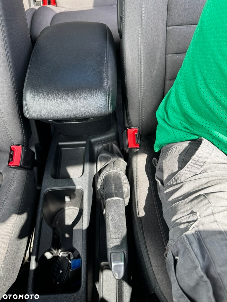Ford Tourneo Connect 1.5 EcoBlue Titanium PowerShift - 29
