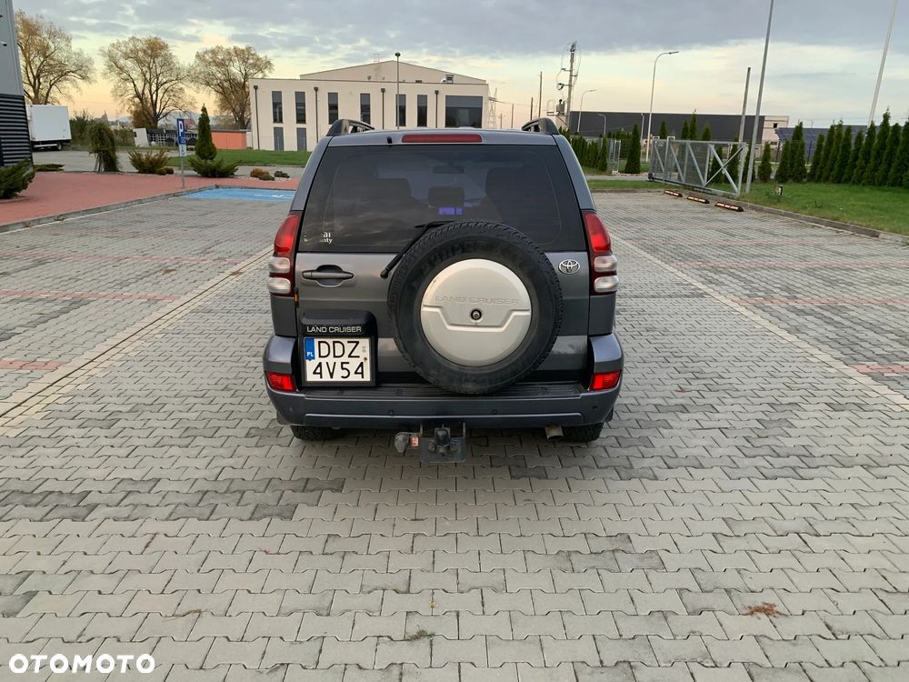 Toyota Land Cruiser - 3