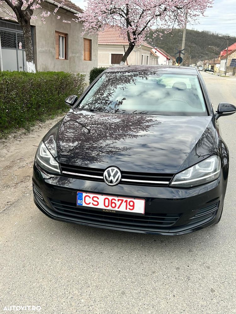 Volkswagen Golf 1.2 TSI BlueMotion Technology Comfortline - 2