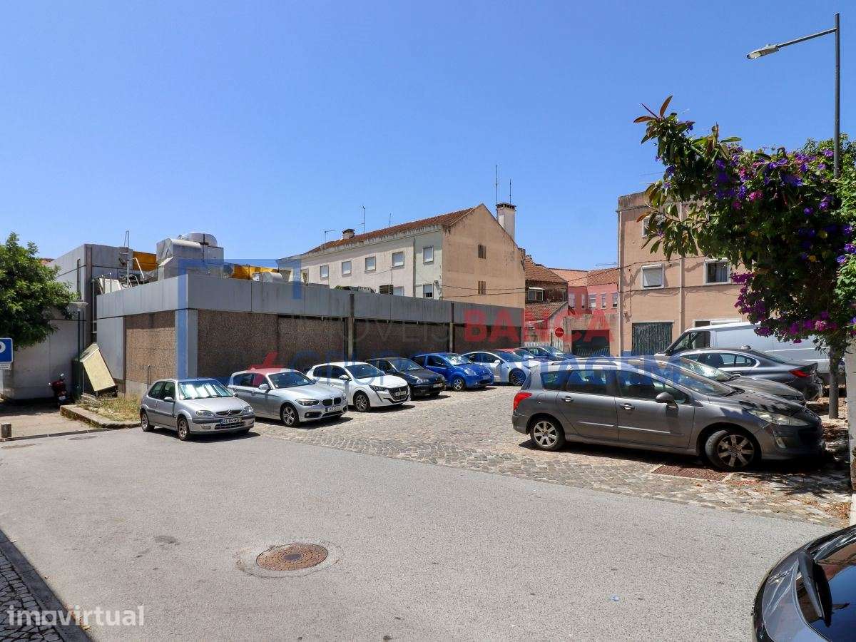 Edifício Comercial no Centro da Malveira - Grande imagem: 4/30