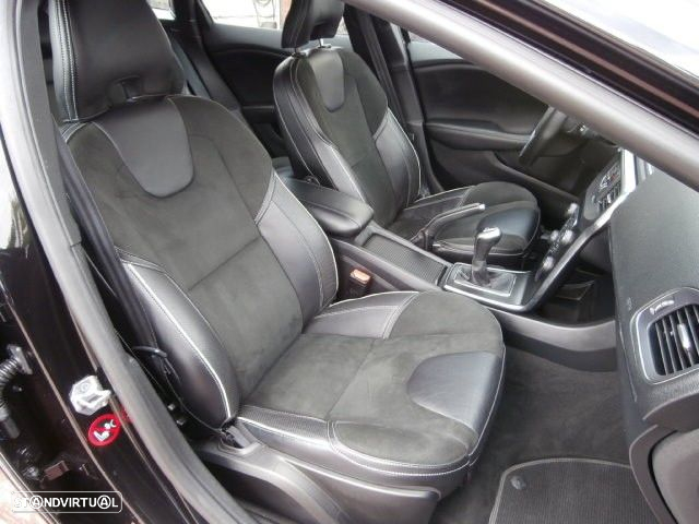 Volvo V40 2.0 D2 R-Design - 34