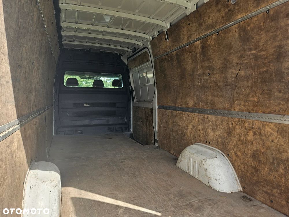 Mercedes-Benz Sprinter - 9