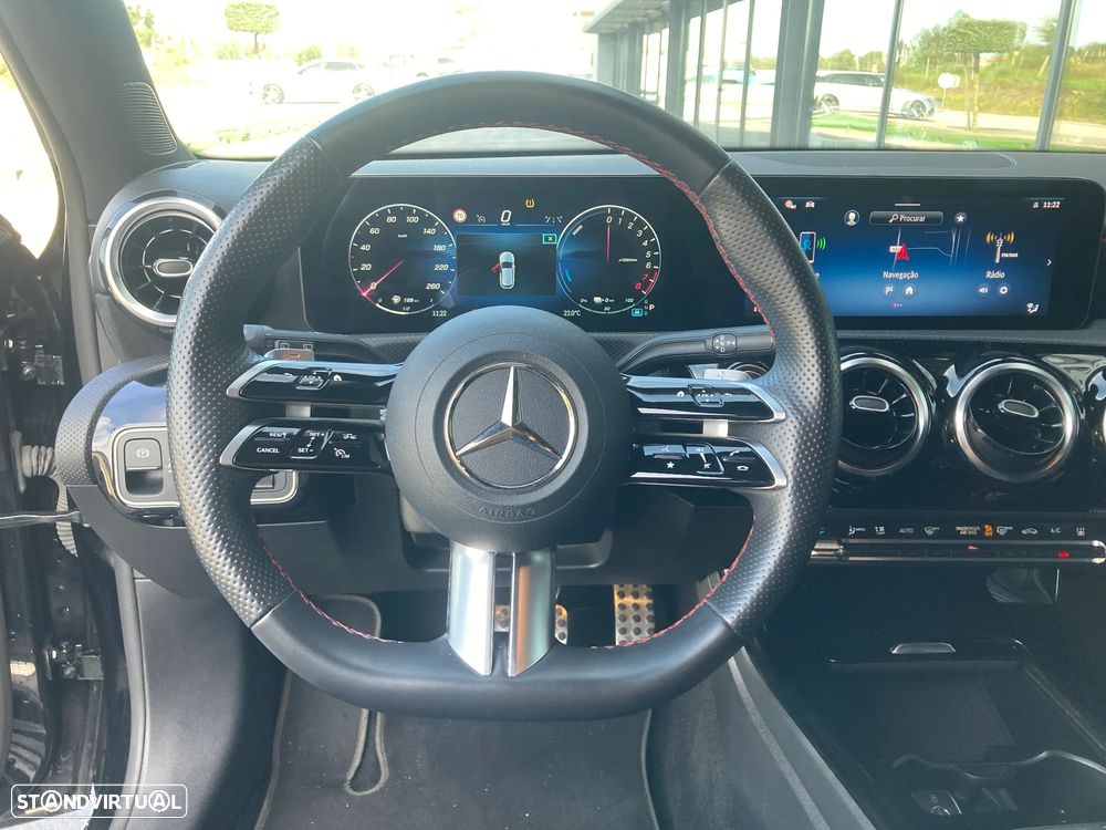 Mercedes-Benz A 250 e 8G-DCT AMG Line - 12