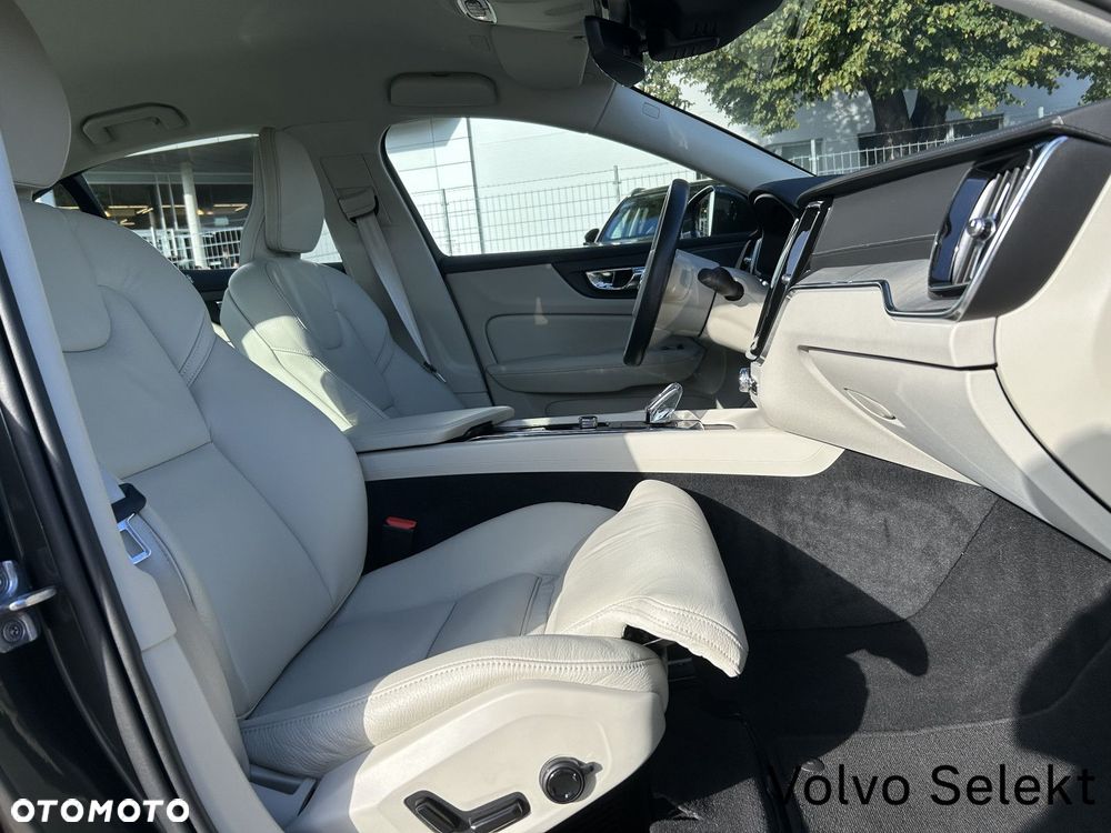 Volvo S60 - 25