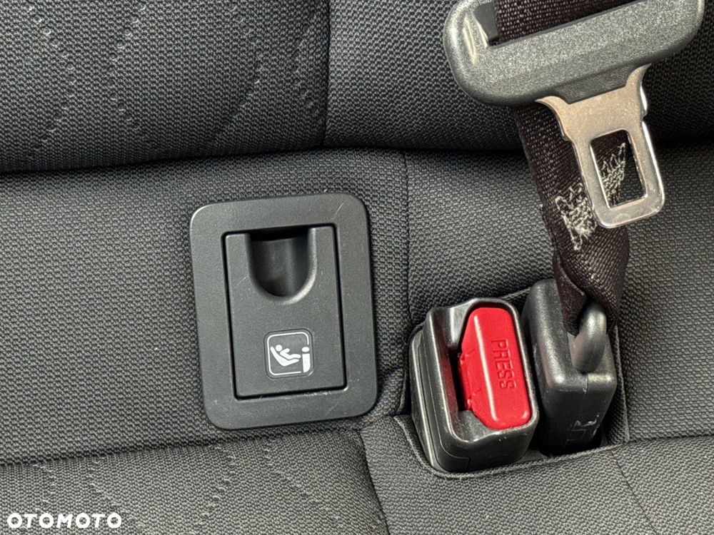Toyota Corolla Cross - 25