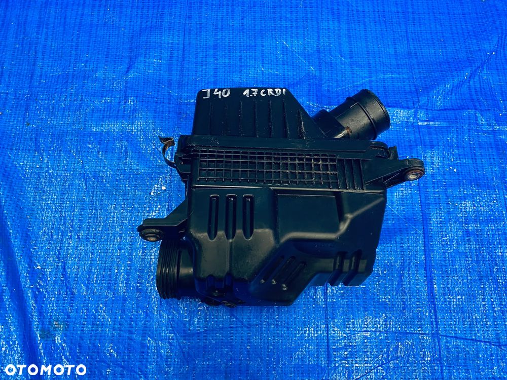 OBUDOWA FILTRA POWIETRZA PRZEPŁYWOMIERZ  HYUNDAI I40 1.7 CRDI 11-  ; 28110-3Z300 ORYGINAŁ - 1