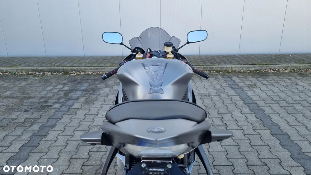 Yamaha R6 - 7