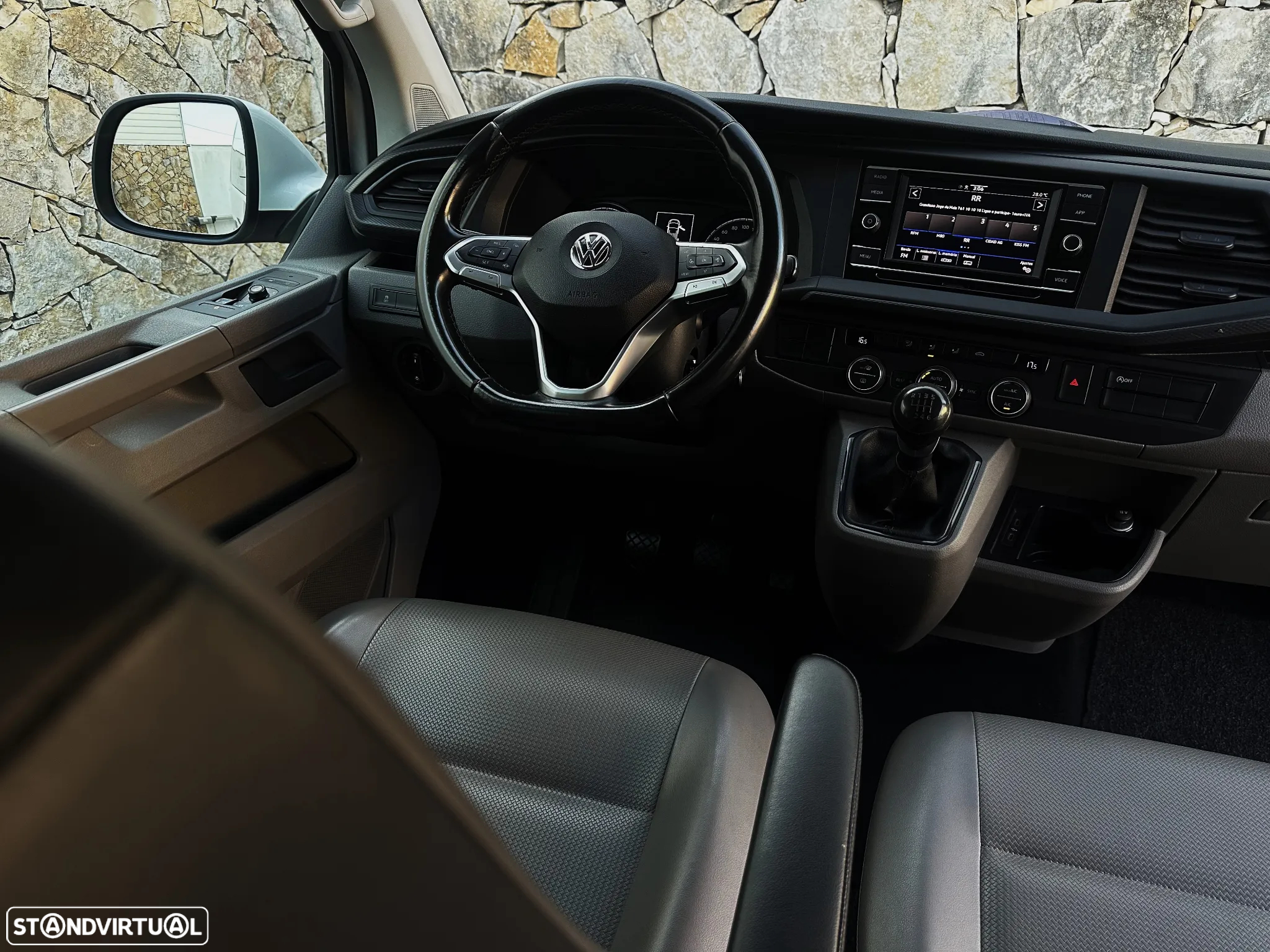 VW Caravelle 2.0 TDi BM Longa Comfortline - 18