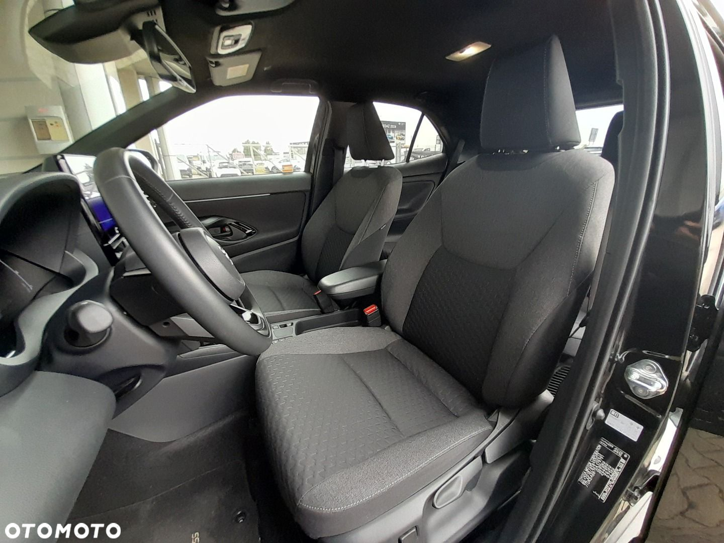 Toyota Yaris Cross - 12