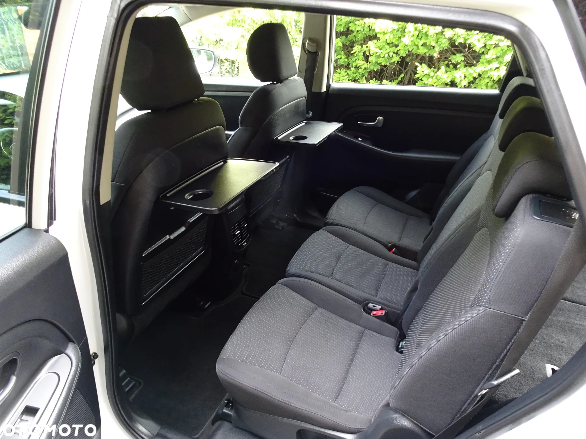 Kia Carens 1.6 GDI Business Line 7os EU6 - 34