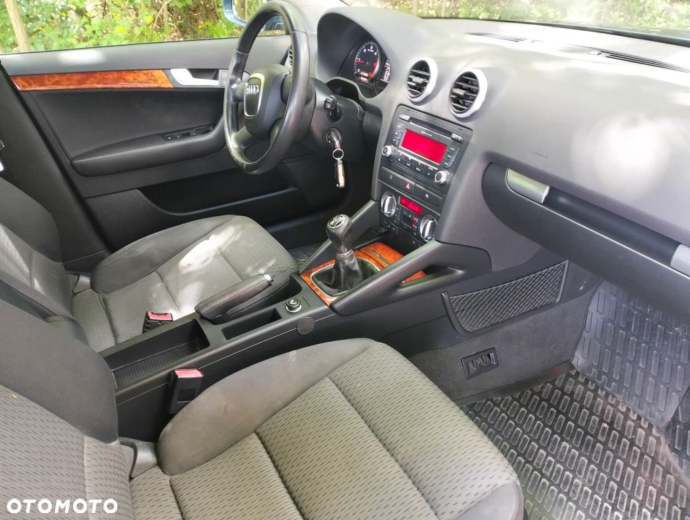 Audi A3 Sportback 2.0 TDI DPF Ambiente - 39