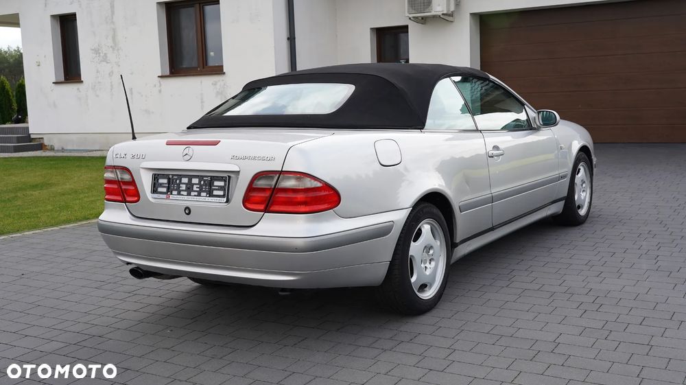 Mercedes-Benz CLK - 8