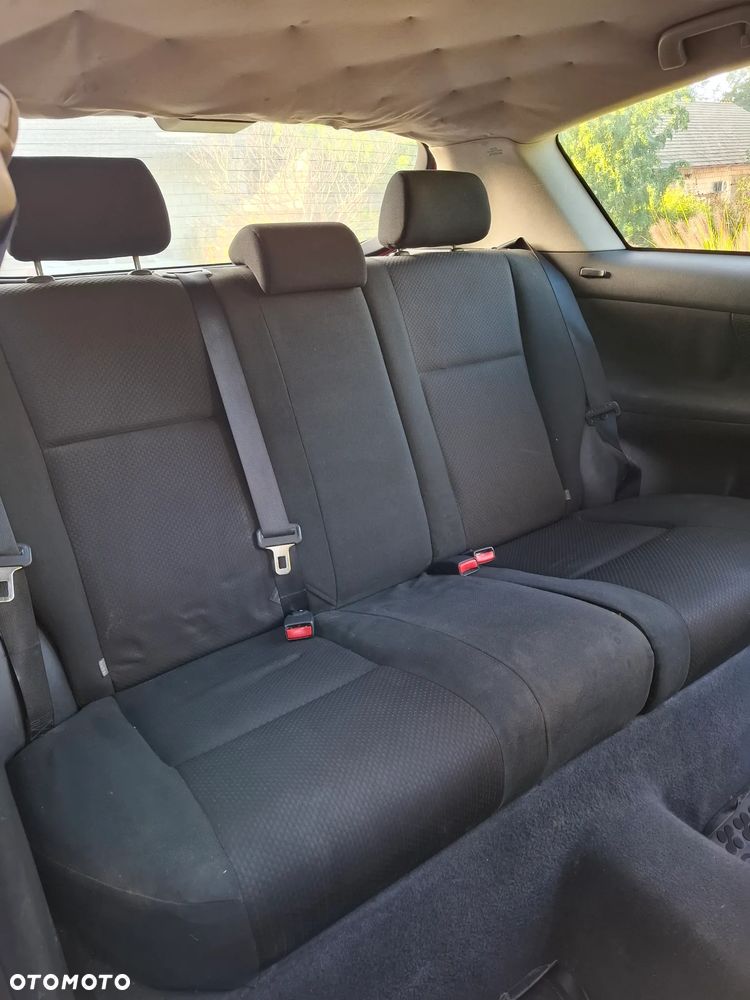 Toyota Corolla - 4