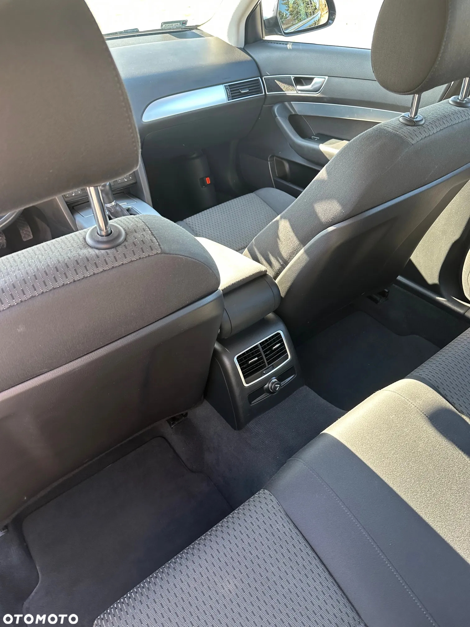 Audi A6 Avant 2.0 TDI DPF - 14