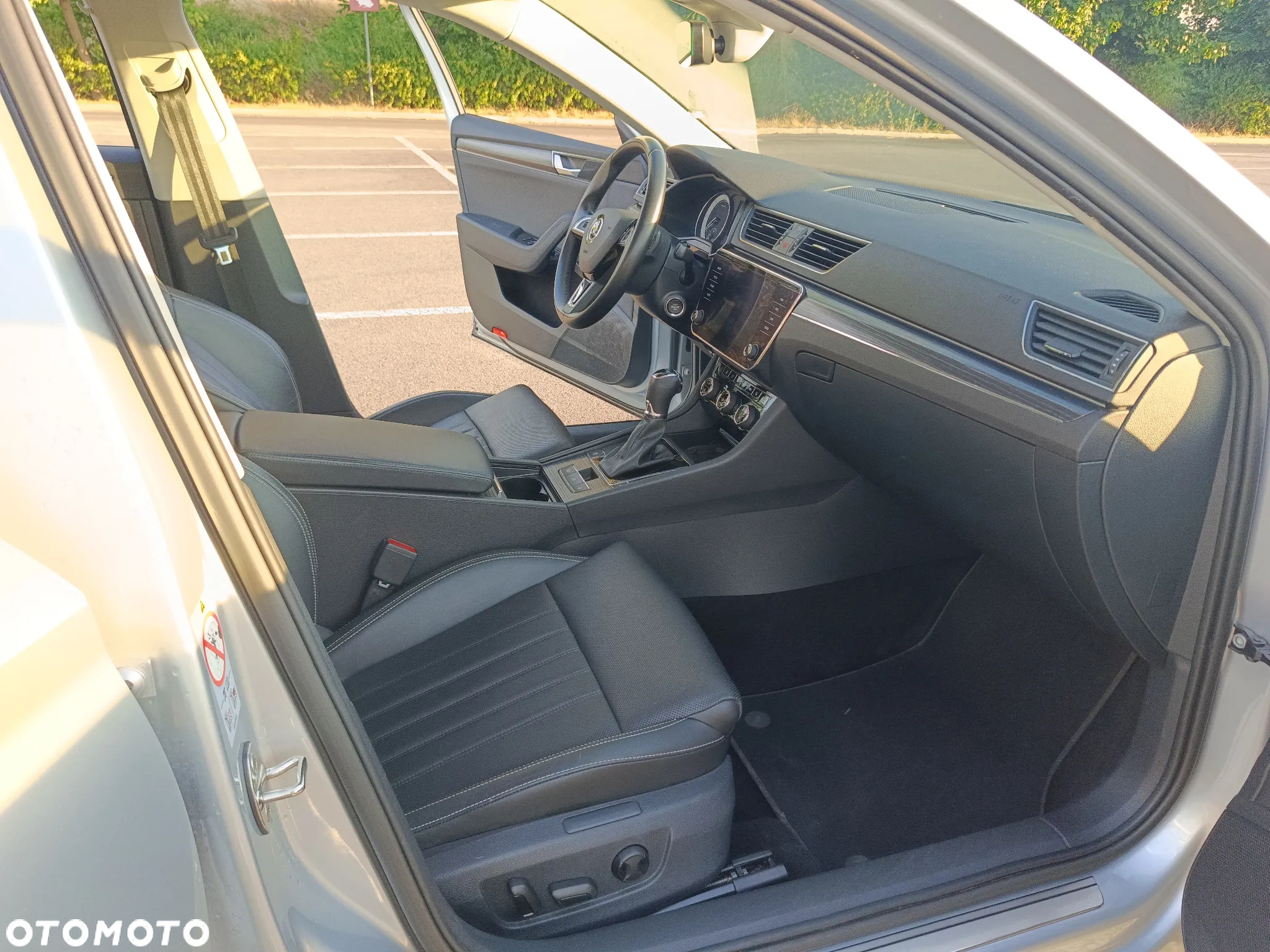 Skoda Superb Combi 2.0 TDI DSG Premium Edition - 17