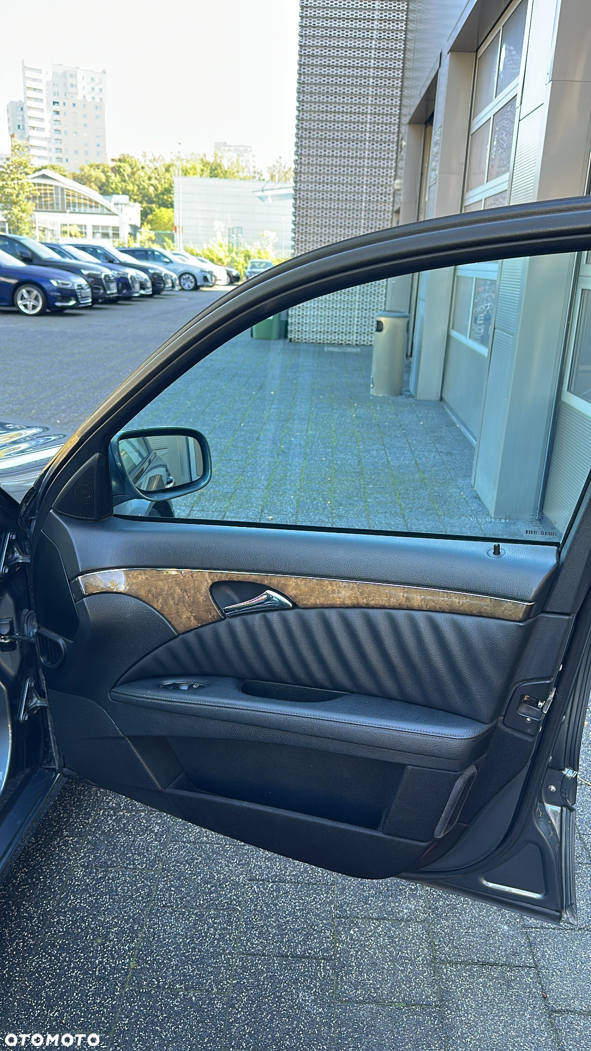 Mercedes-Benz Klasa E 320 CDI T Avantgarde - 27