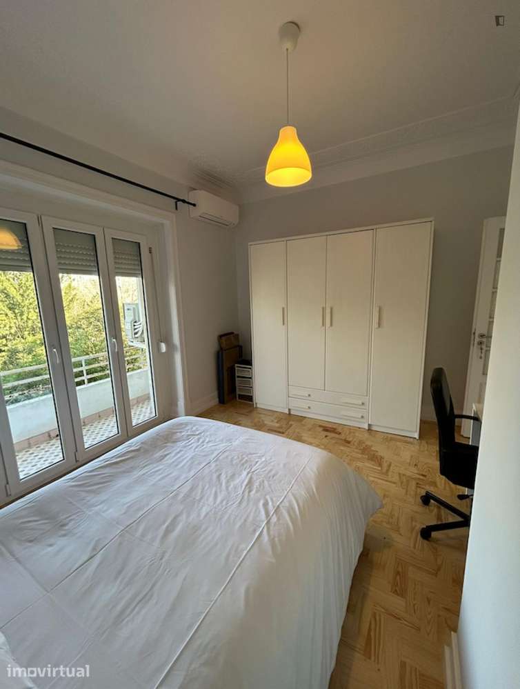 Quarto - localizado em Sete Rios Lisbon - Grande imagem: 2/21