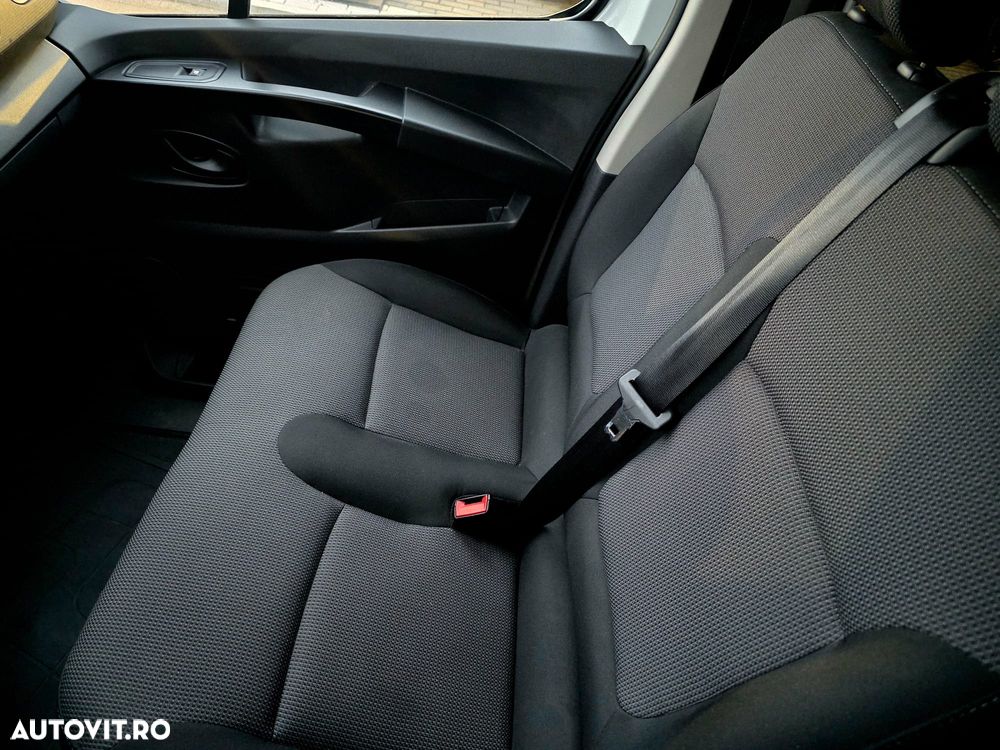 Renault Trafic Combi 2.0 Blue dCi 110 S&S L1 8+1 Zen - 16