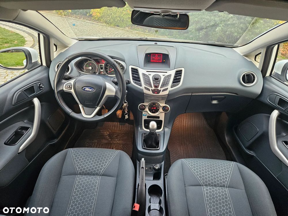 Ford Fiesta - 21