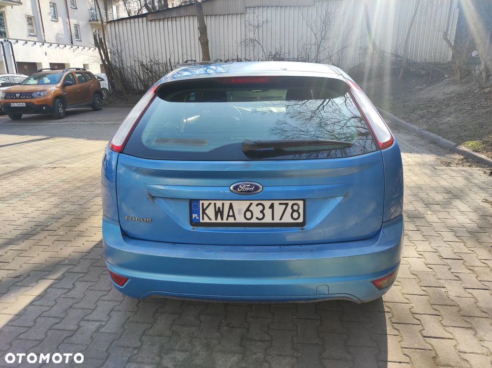 Ford Focus 1.6 16V Style+ - 5