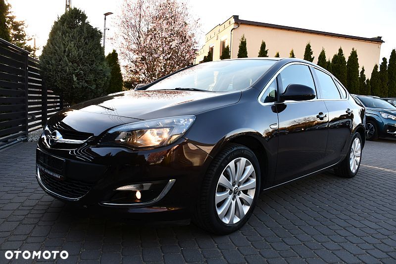 Opel Astra 1.4 Turbo Edition - 37