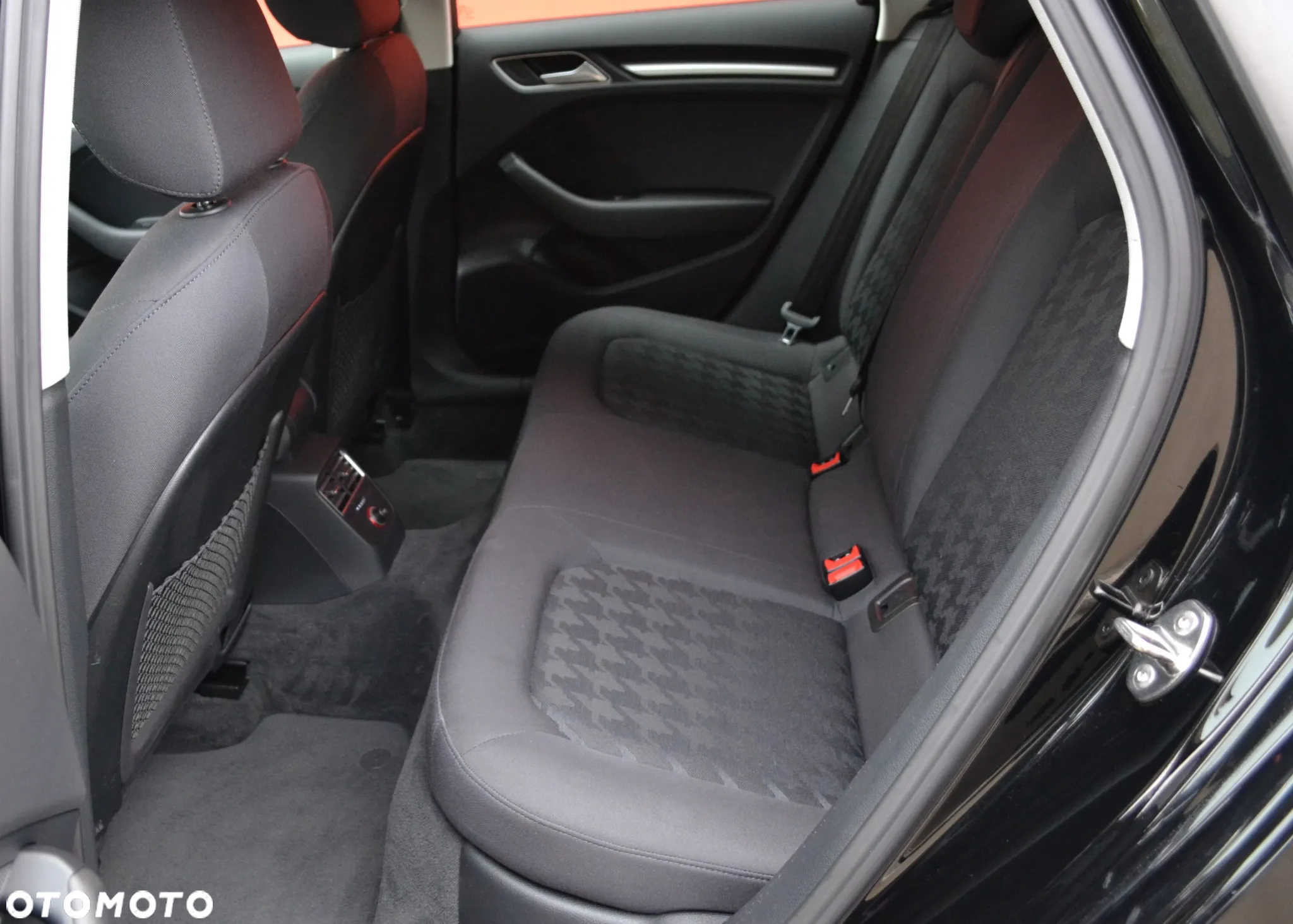 Audi A3 1.6 TDI Sportback (clean diesel) Attraction - 9