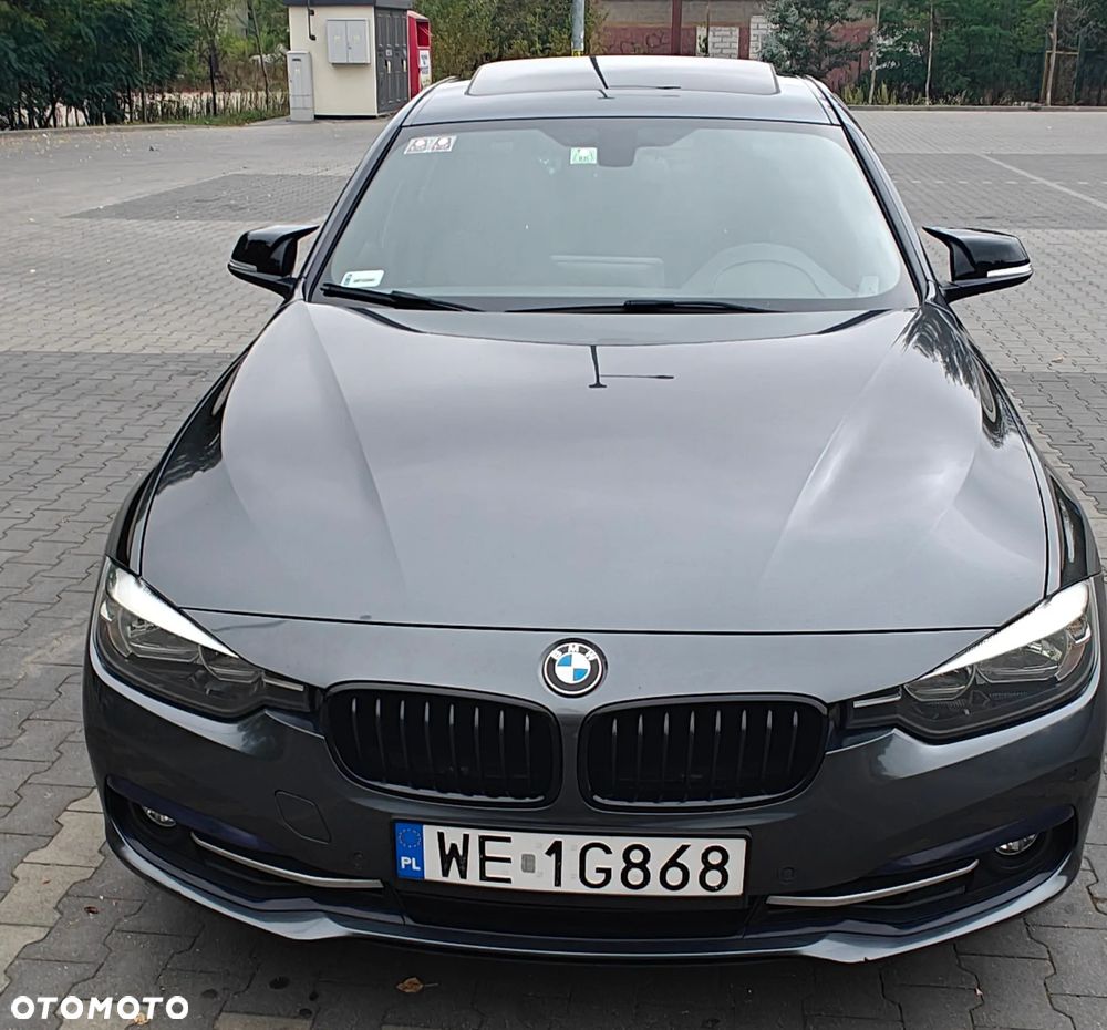 BMW Seria 3 330i - 11