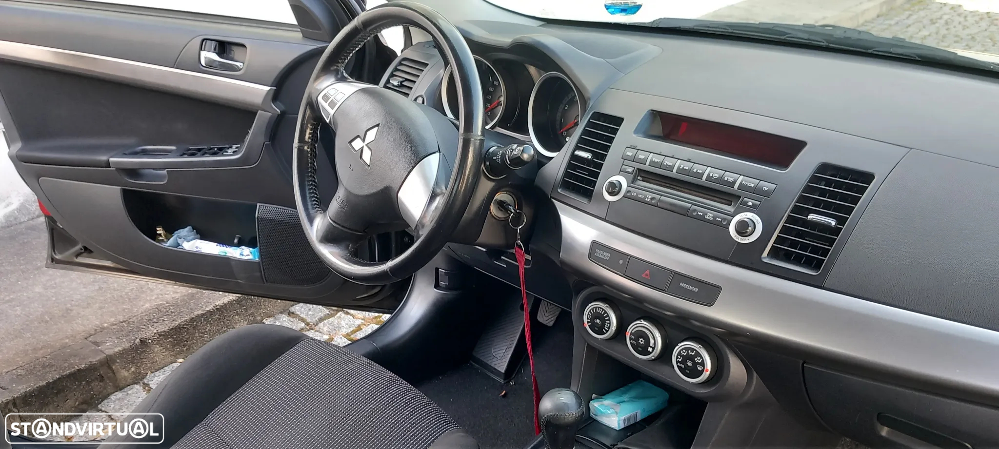 Mitsubishi Lancer 1.5 Invite - 7