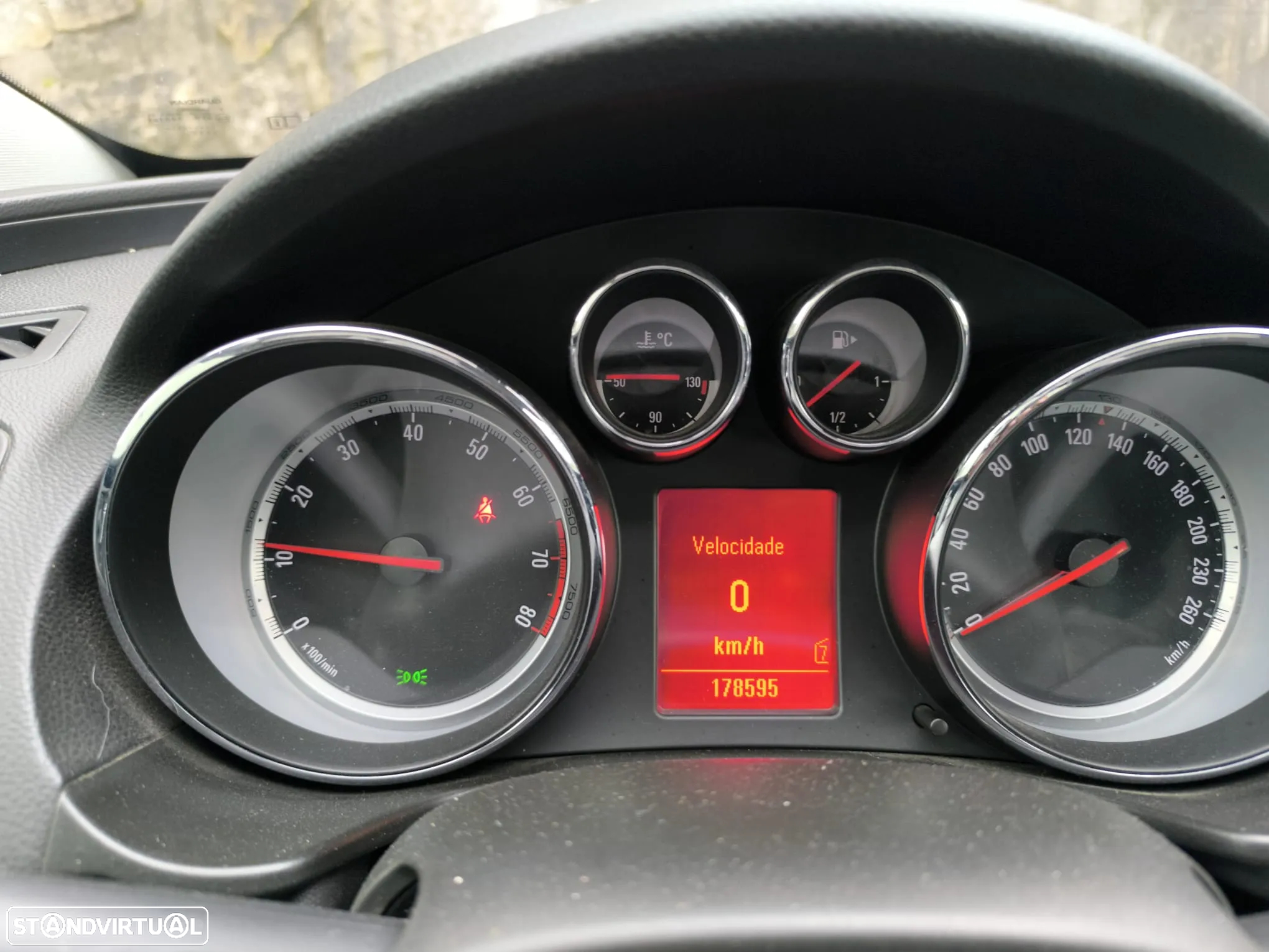 Opel Insignia 1.6 T Cosmo - 10