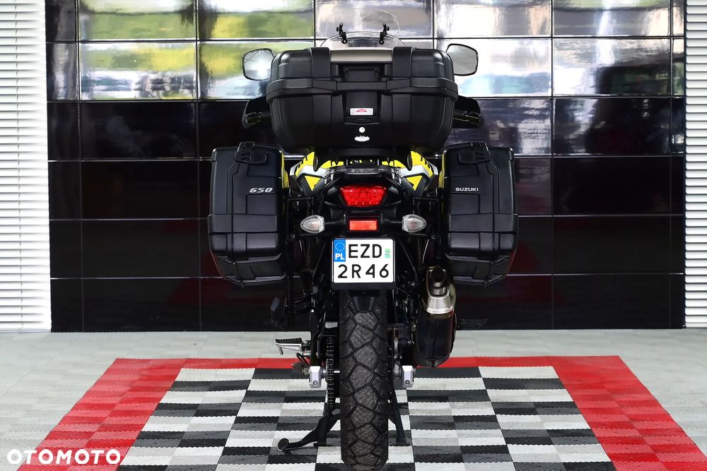 Suzuki V-STROM - 25