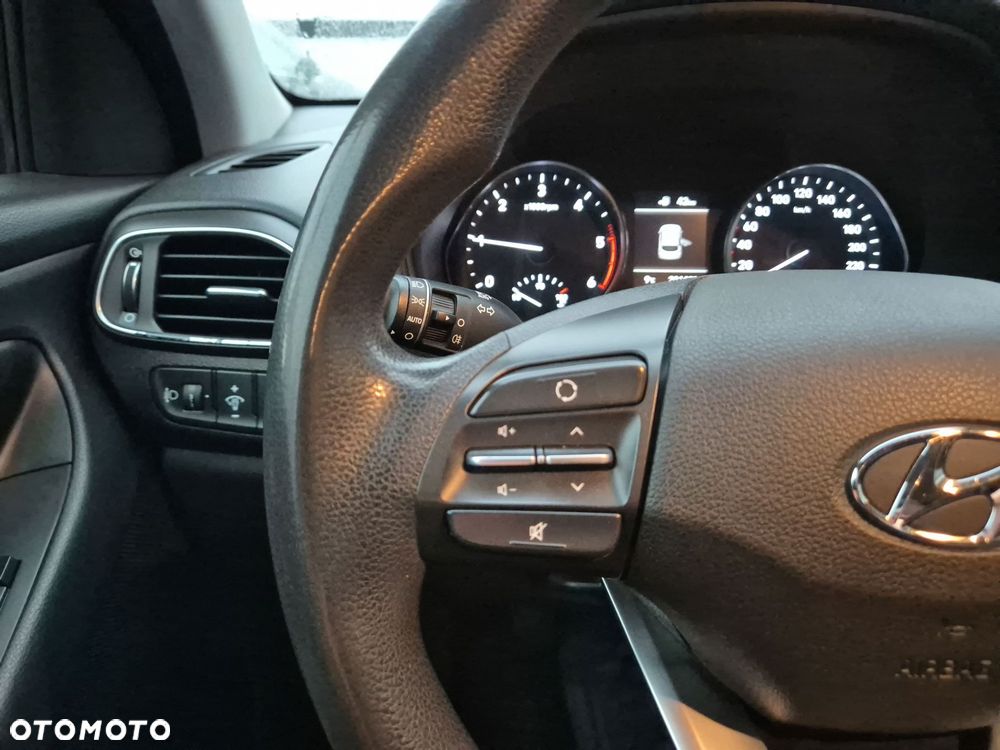 Hyundai i30 1.6 D Classic + - 18