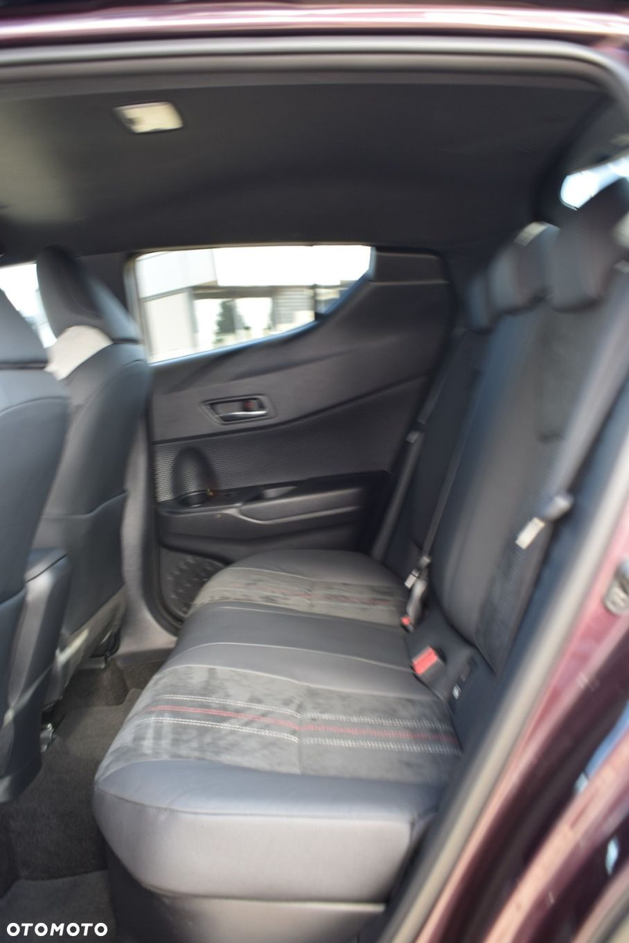 Toyota C-HR - 16