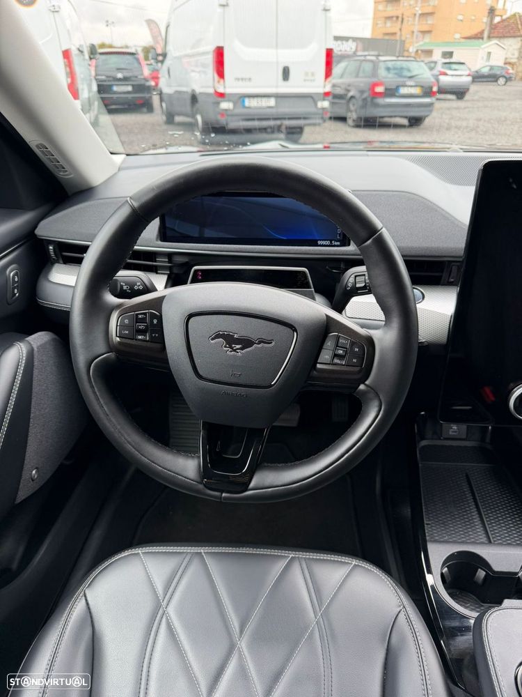 Ford Mustang Mach-E Standard - 43