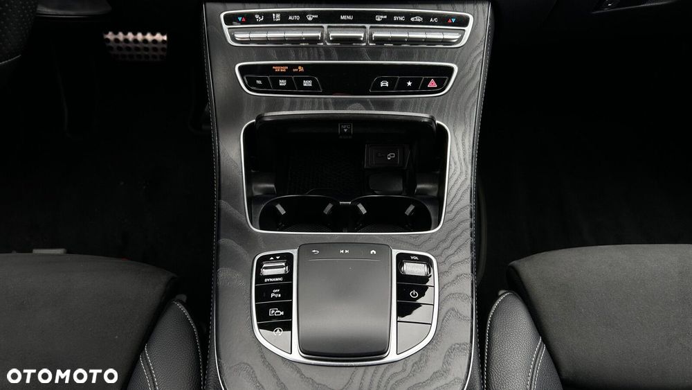 Mercedes-Benz Klasa E 220 d 4-Matic AMG - 18