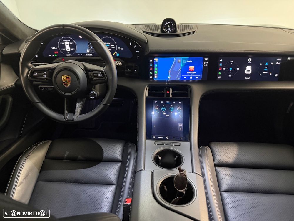 Porsche Taycan Cross Turismo Turbo - 12