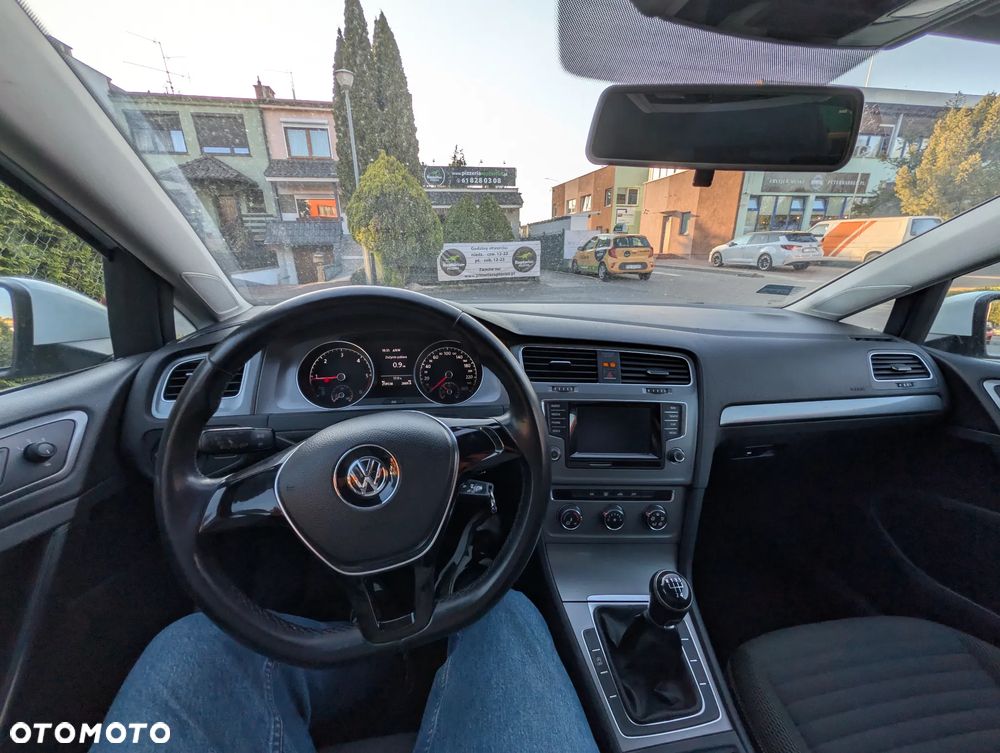 Volkswagen Golf 1.6 TDI Comfortline - 6