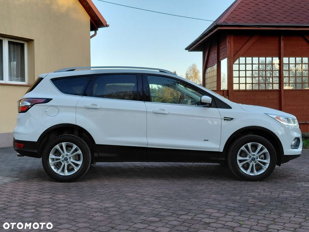 Ford Kuga 2.0 TDCi 4x4 Titanium - 4