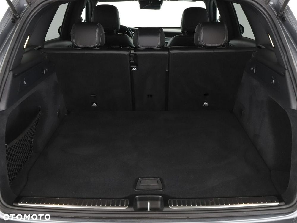 Mercedes-Benz GLC - 21