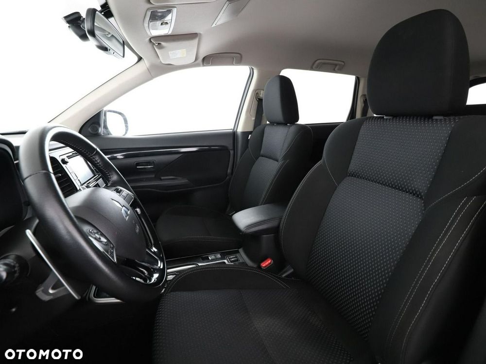 Mitsubishi Outlander 2.0 2WD CVT Edition+ - 14