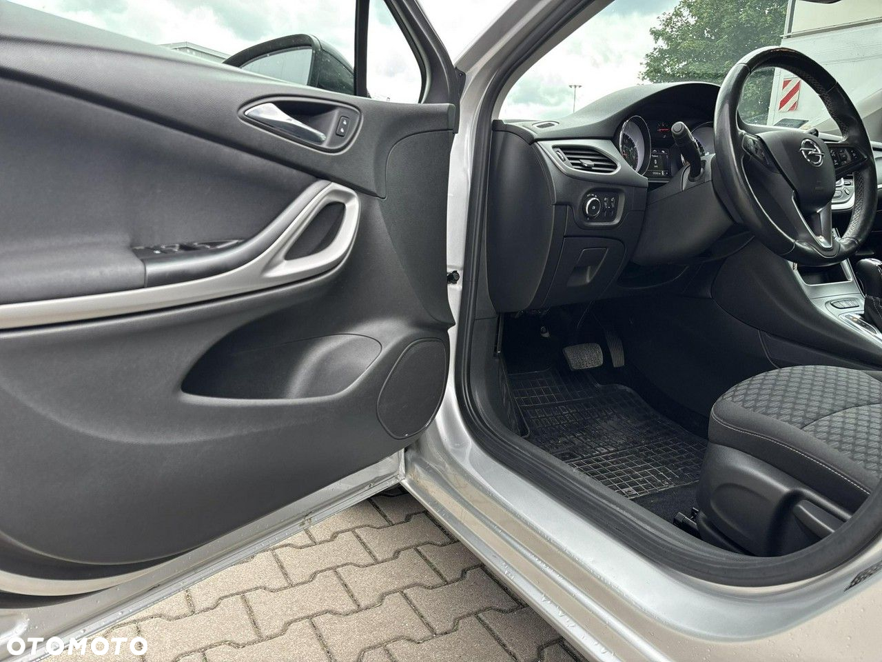 Opel Astra V 1.4 T Edition S&S - 10